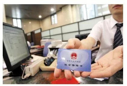 云南最新社保卡去药店套现方法分析(最方便真实的云南社保卡药店套现,药店老板有责任吗方法)